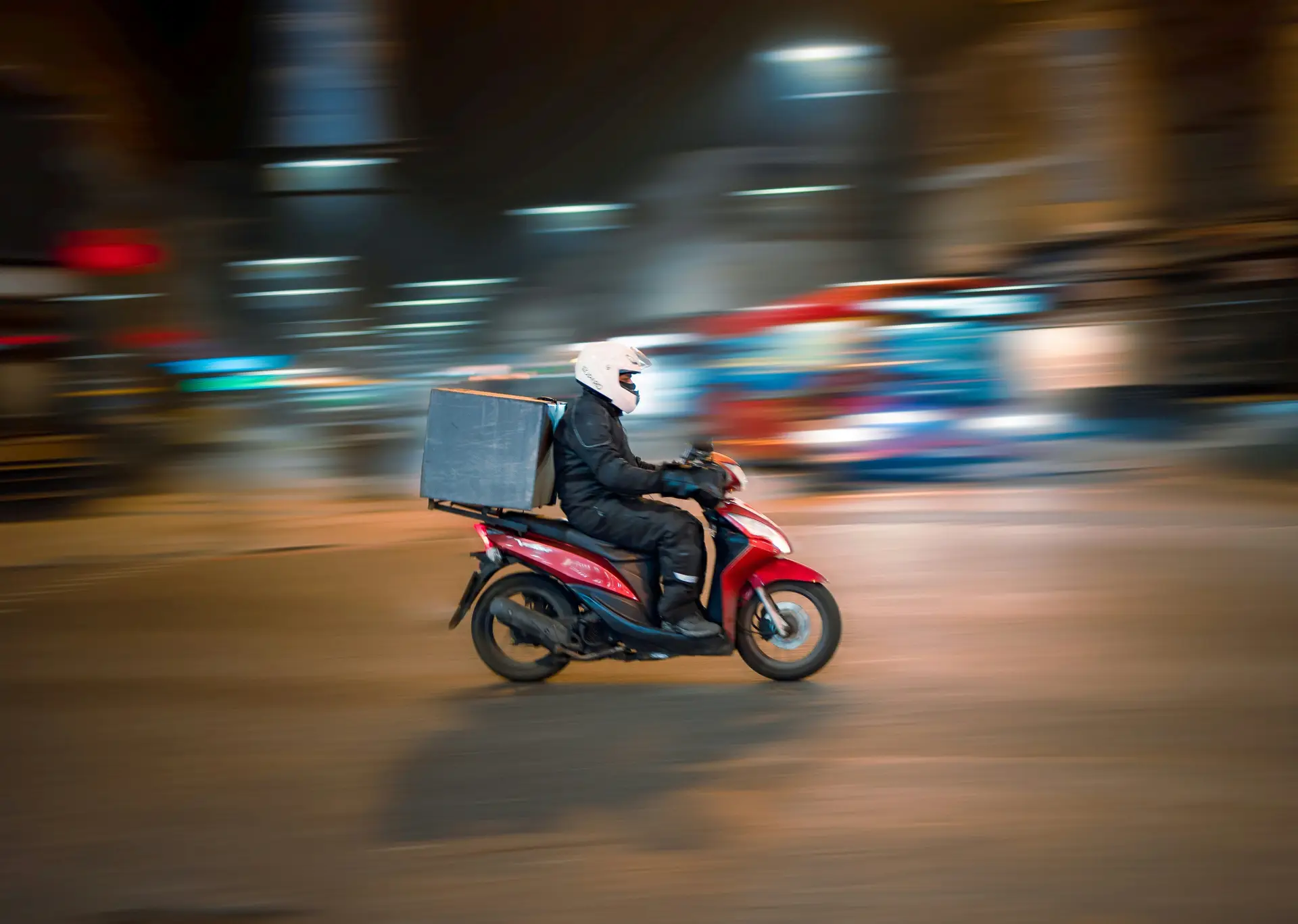 Delivery man with convenience delivery. 