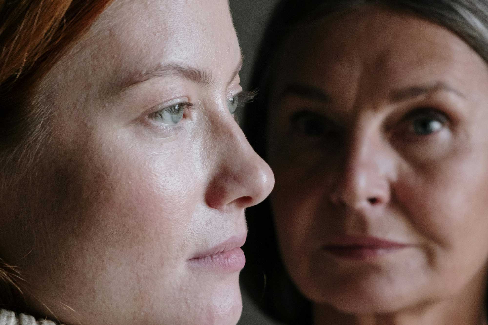 Younger and older woman side by side highlighting generational relevance in dermocosmetics and longevity skincare manufacturing