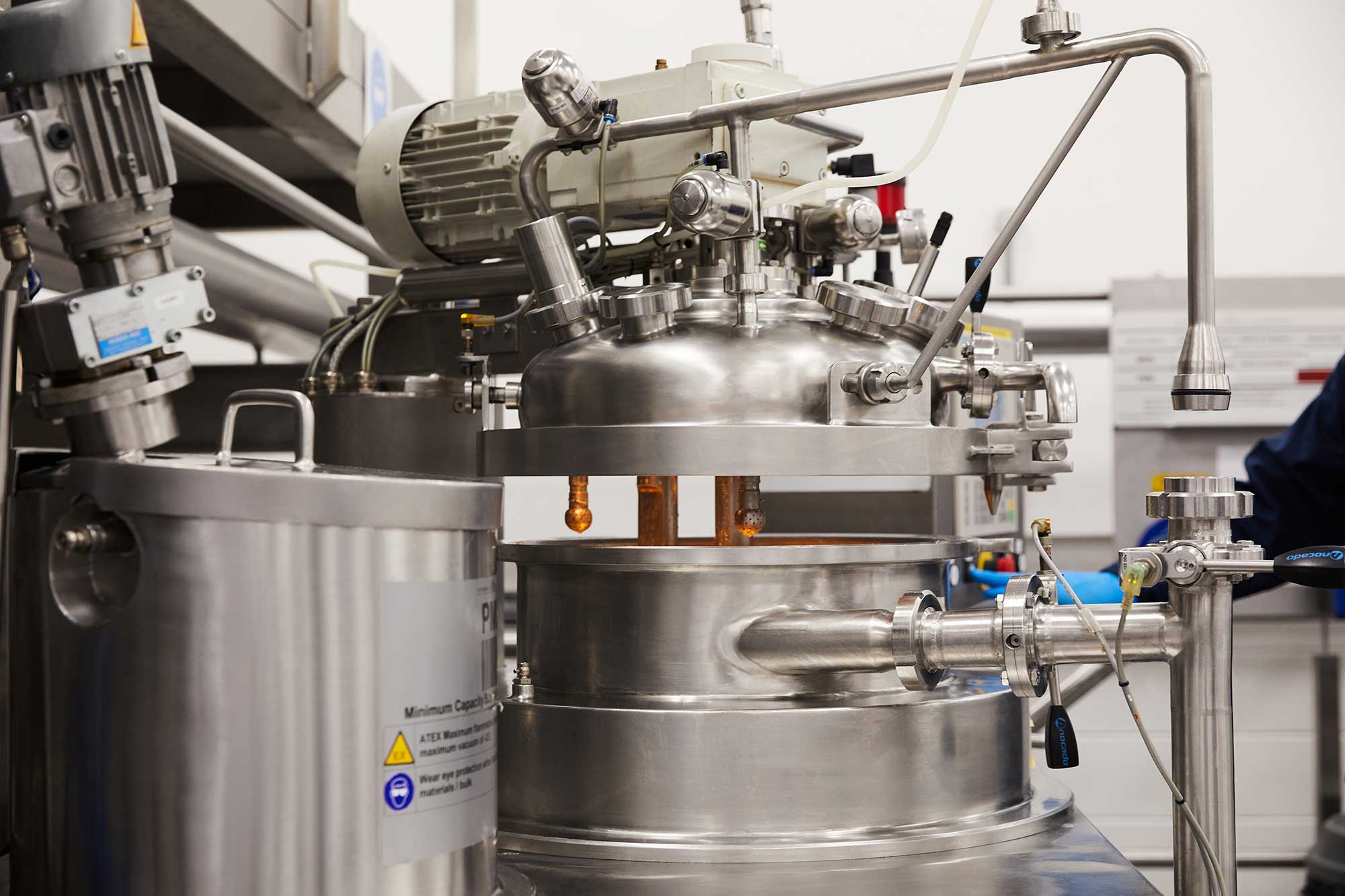 THG LABS cosmetic manufacturing vessel used during commercial scale-up and technology transfer of beauty formulations.